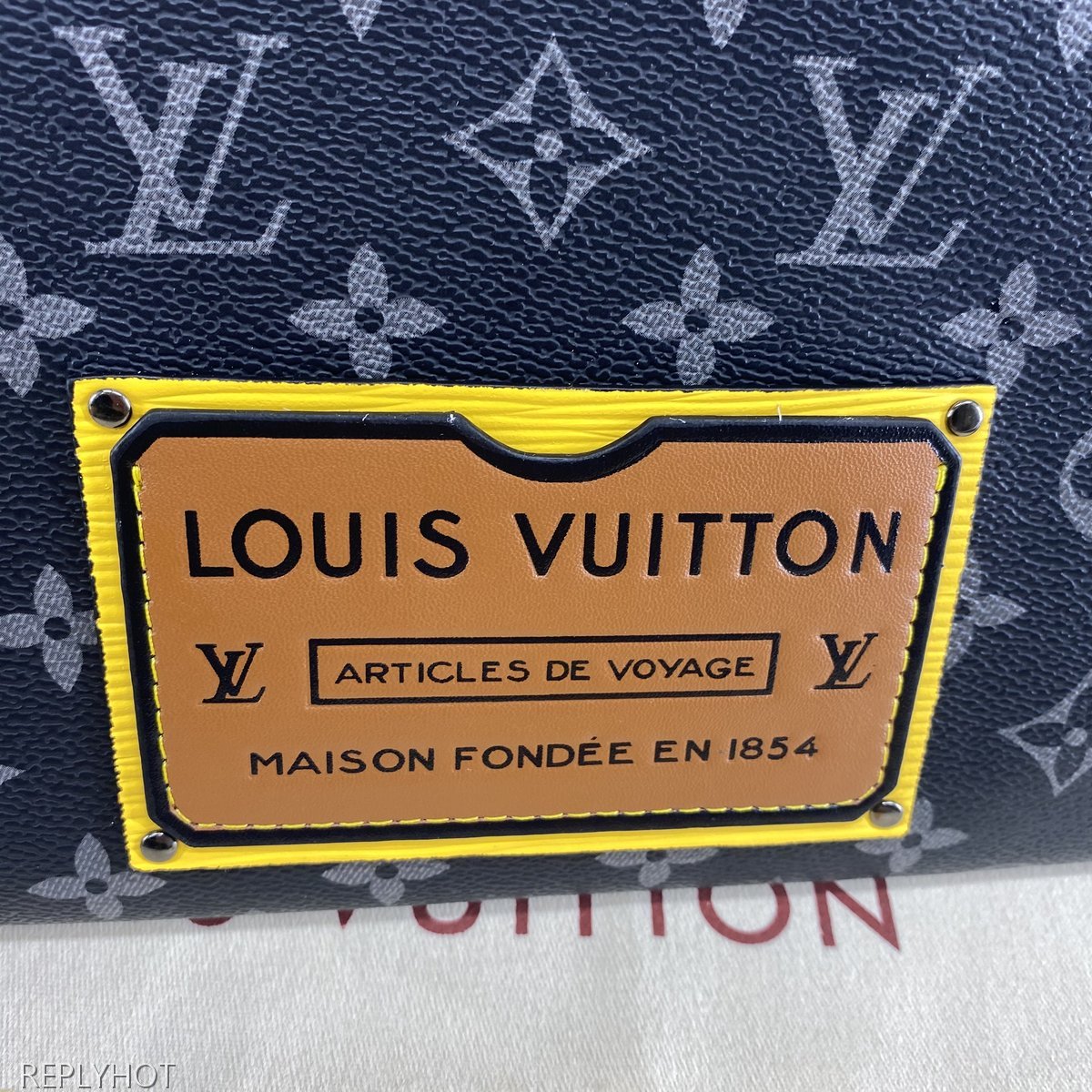 루이비통 지갑 M69256