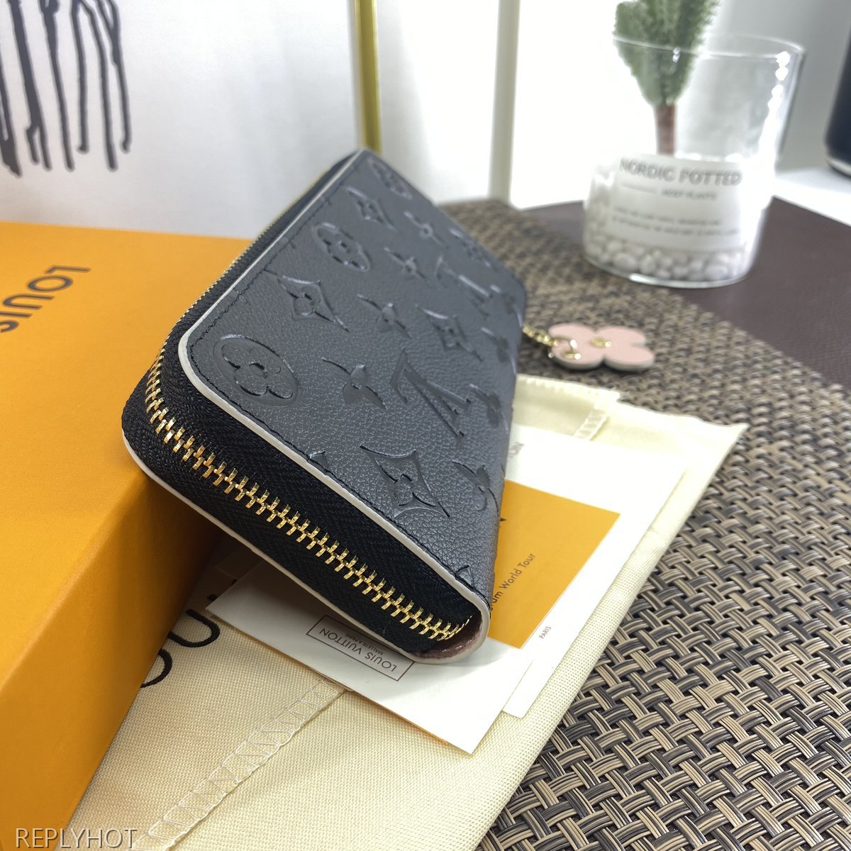 루이비통 지갑 M64161