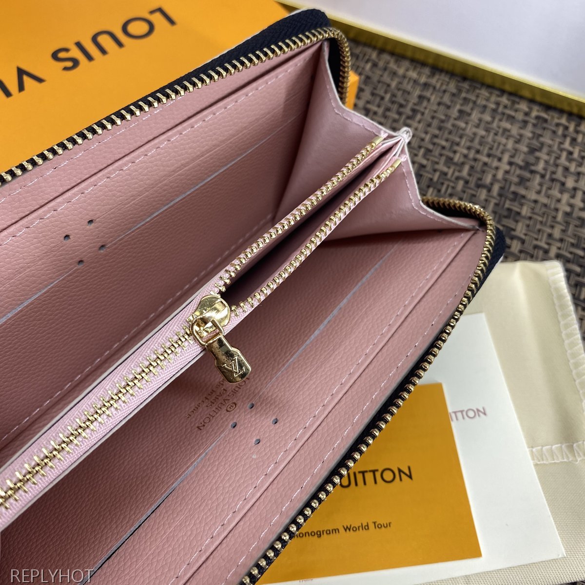 루이비통 지갑 M64161