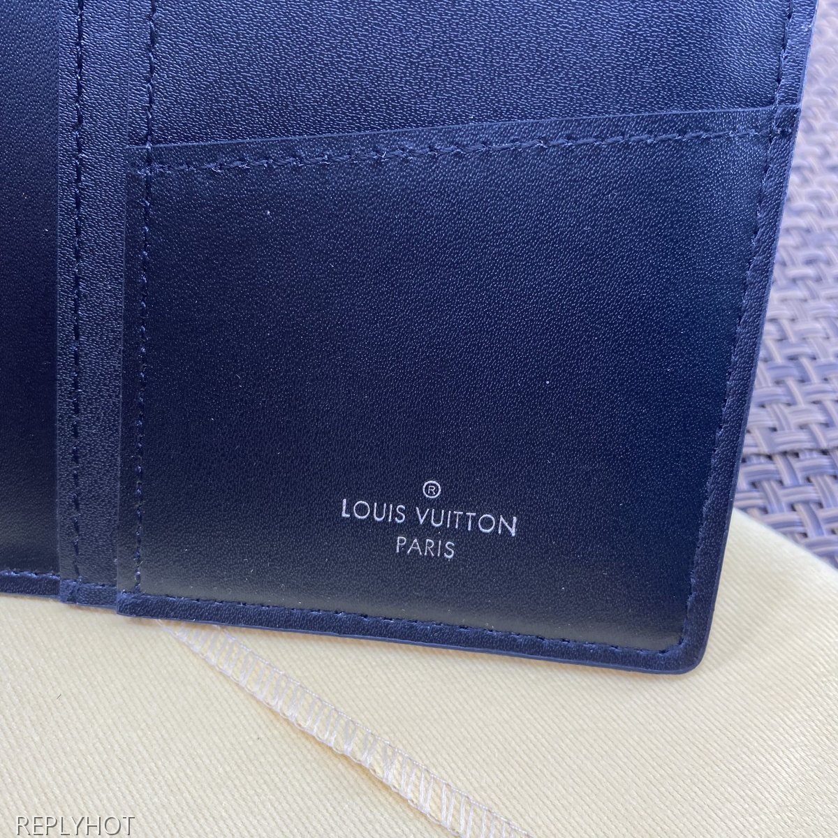 루이비통 지갑 M69880