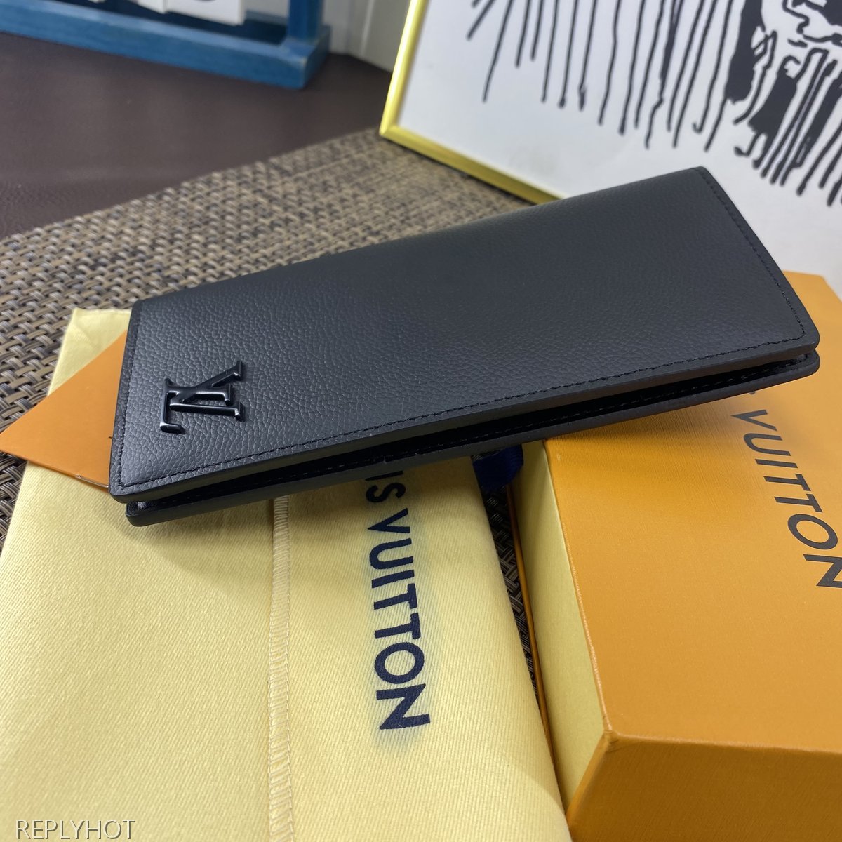 루이비통 지갑 M69880