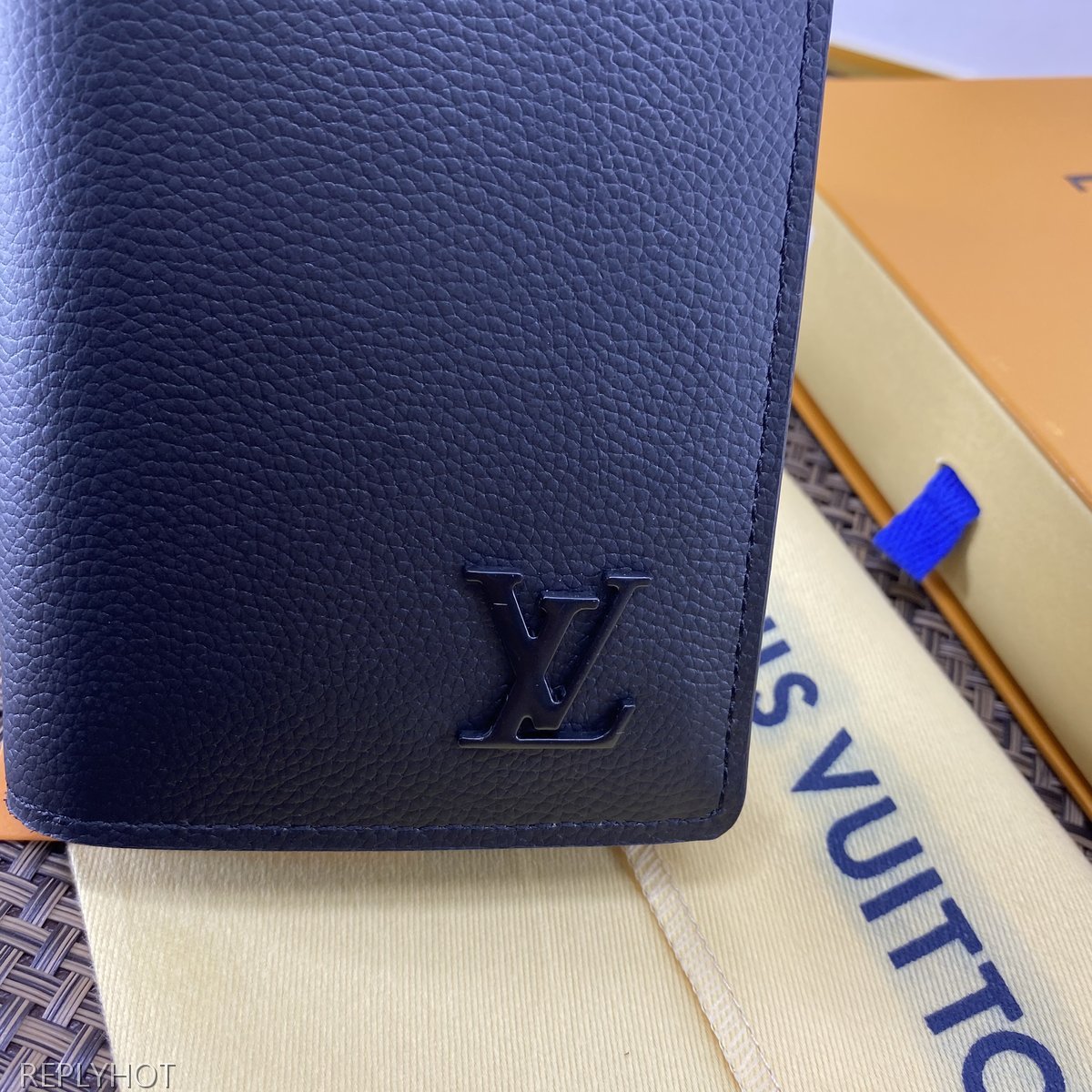 루이비통 지갑 M69880