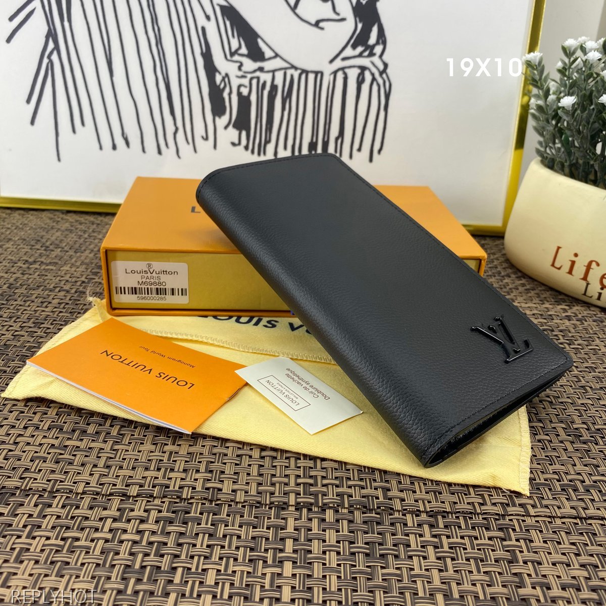 루이비통 지갑 M69880