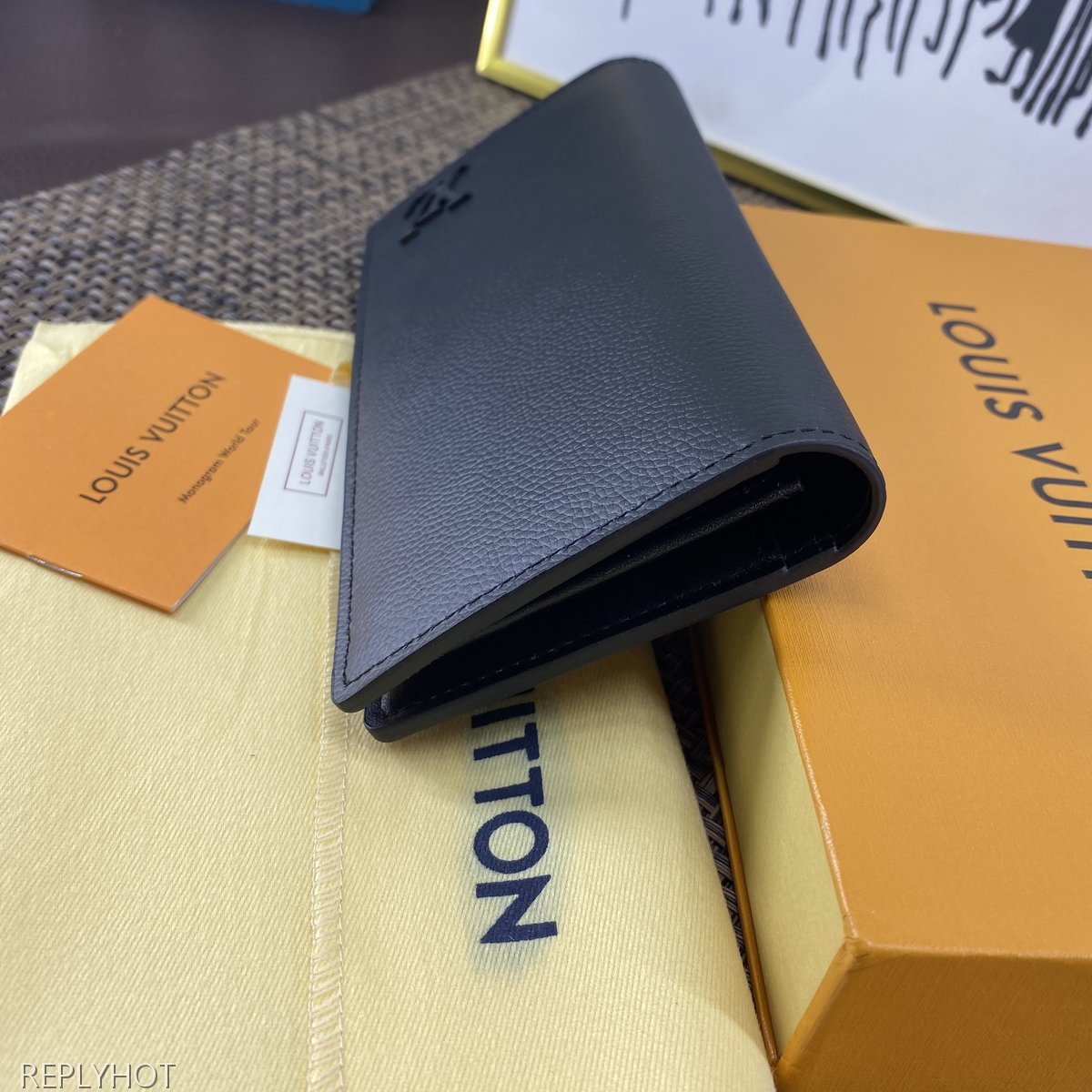 루이비통 지갑 M69880