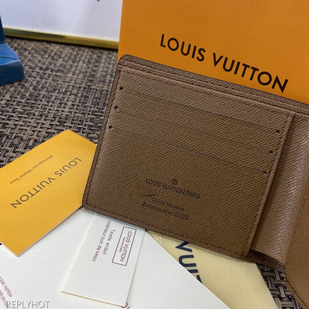 루이비통 지갑 M69745