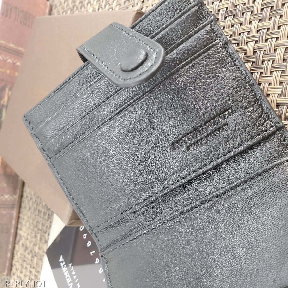 보테가베네타 지갑 1027A