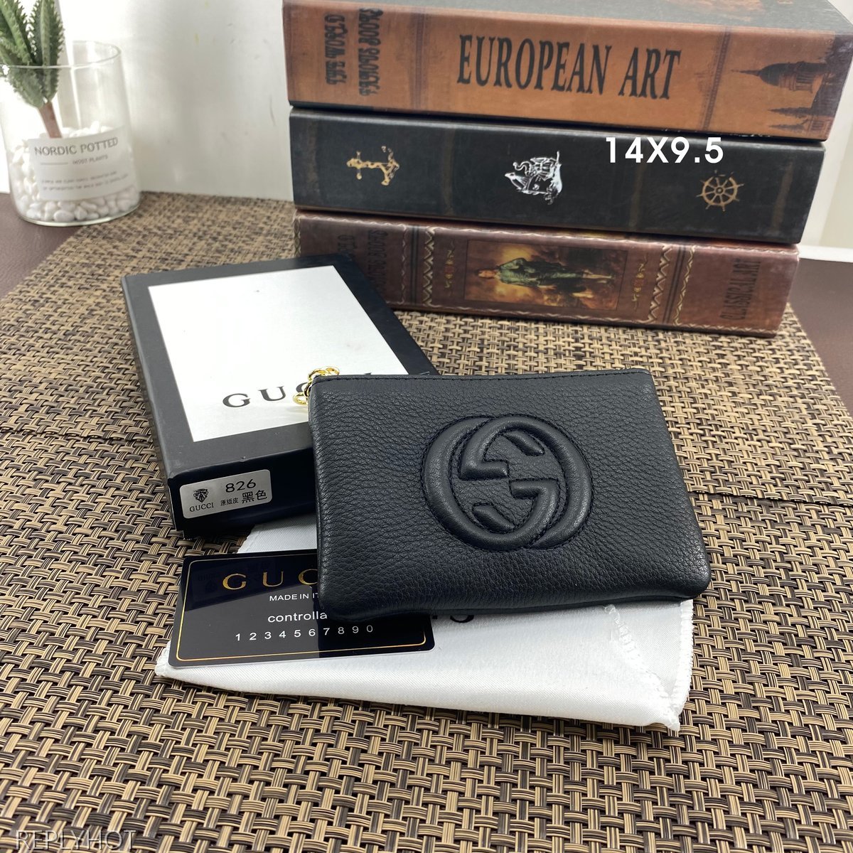 구찌 지갑 826
