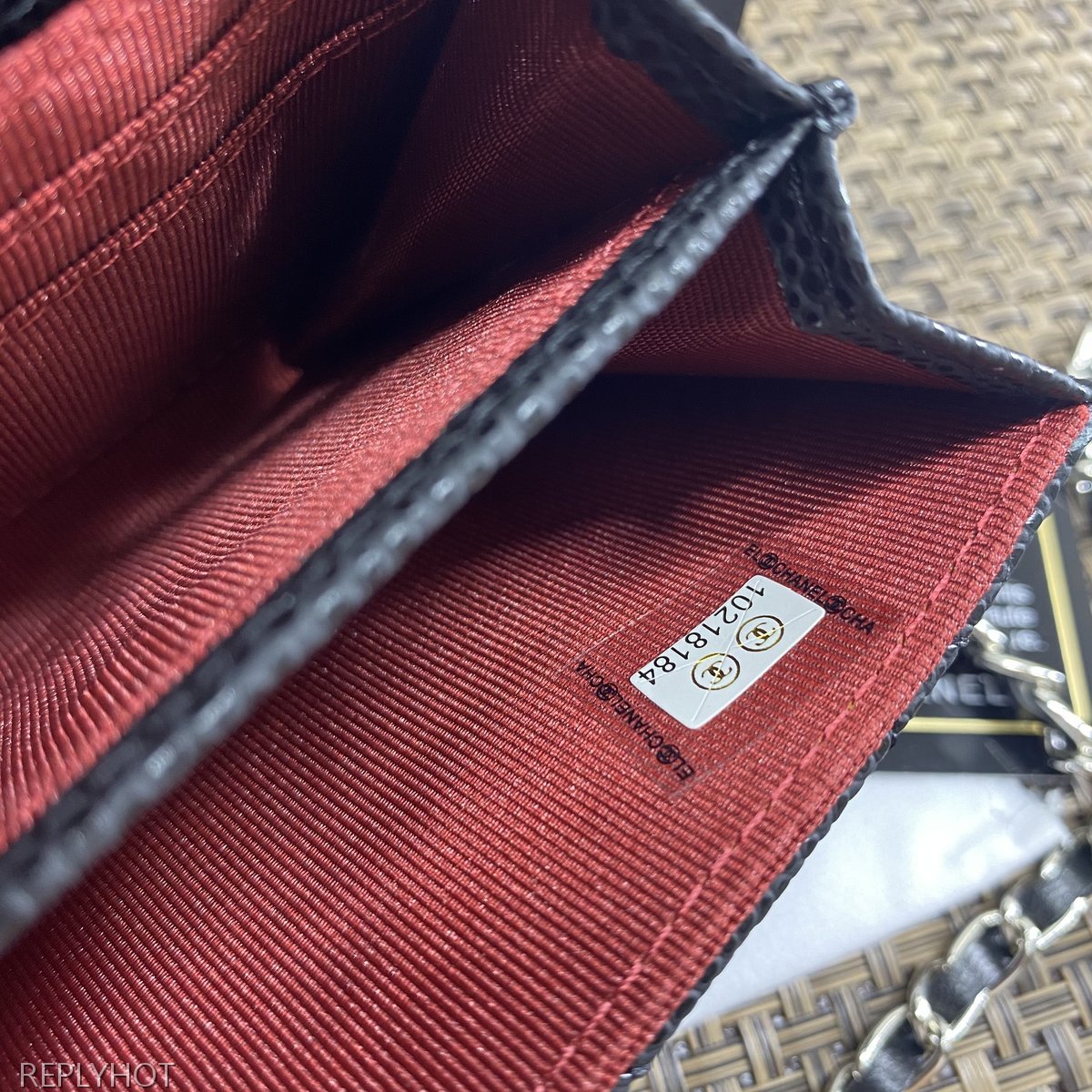 샤넬 카프스킨 지갑 6125