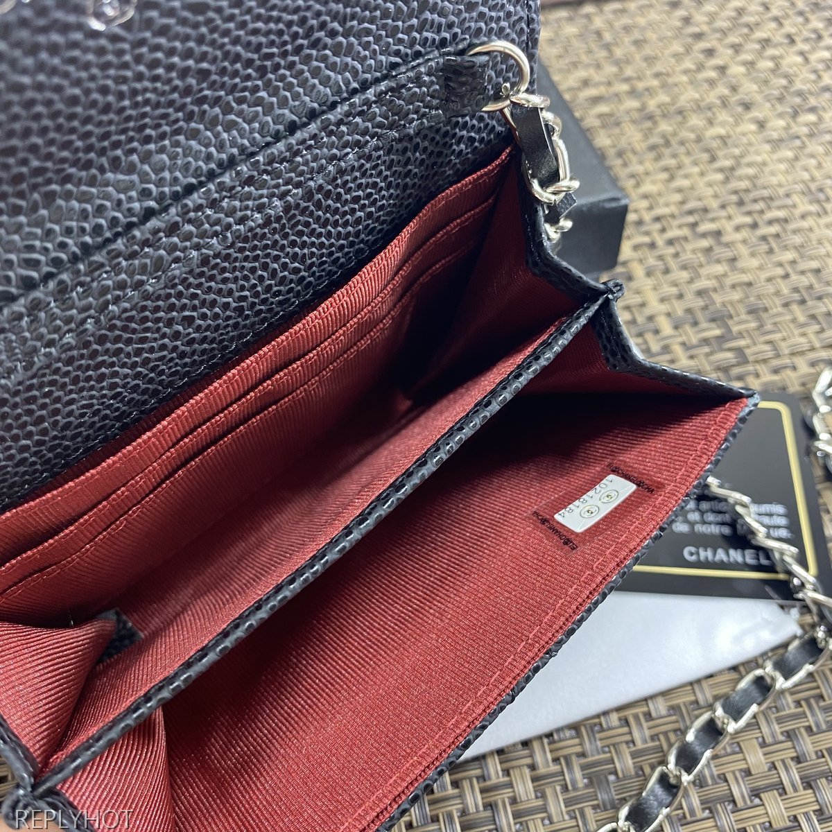 샤넬 카프스킨 지갑 6125