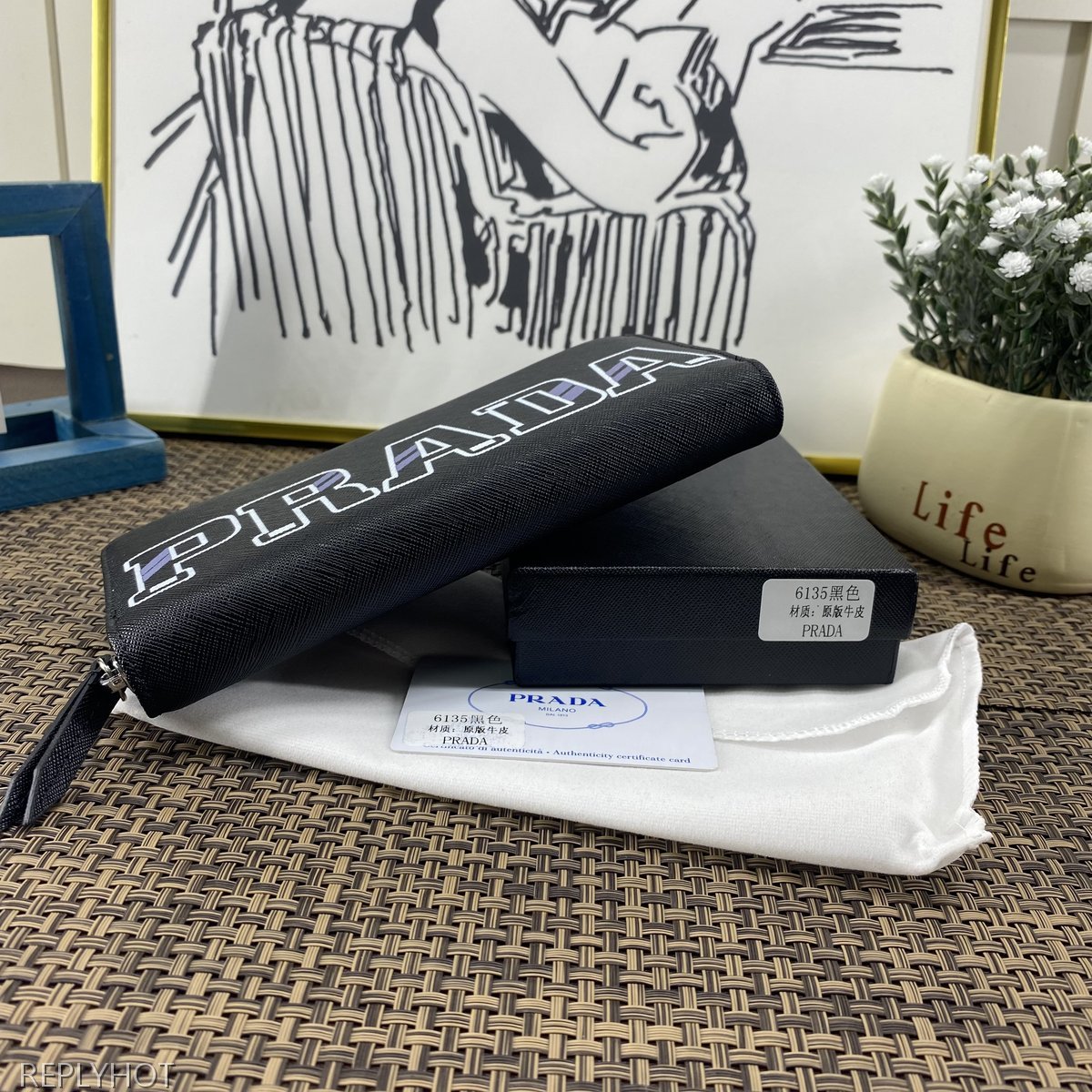 프라다 장지갑 6135