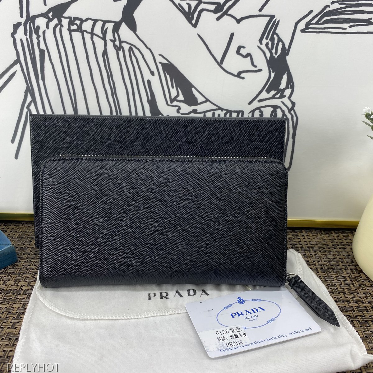 프라다 장지갑 6136