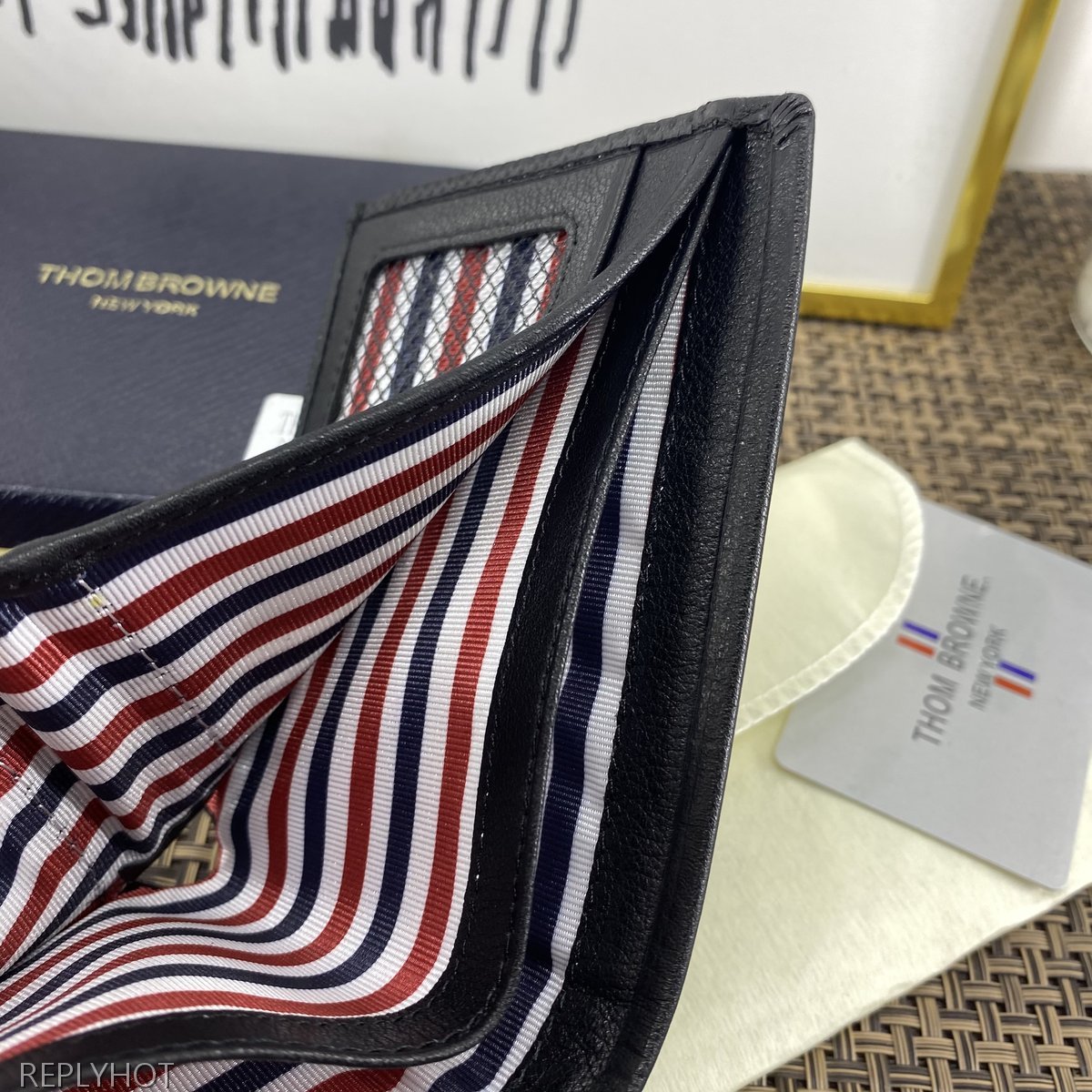 톰브라운 지갑 6603-3