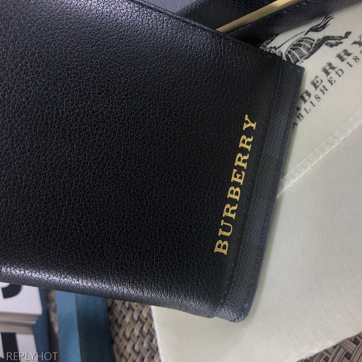 버버리 장지갑 6673-1