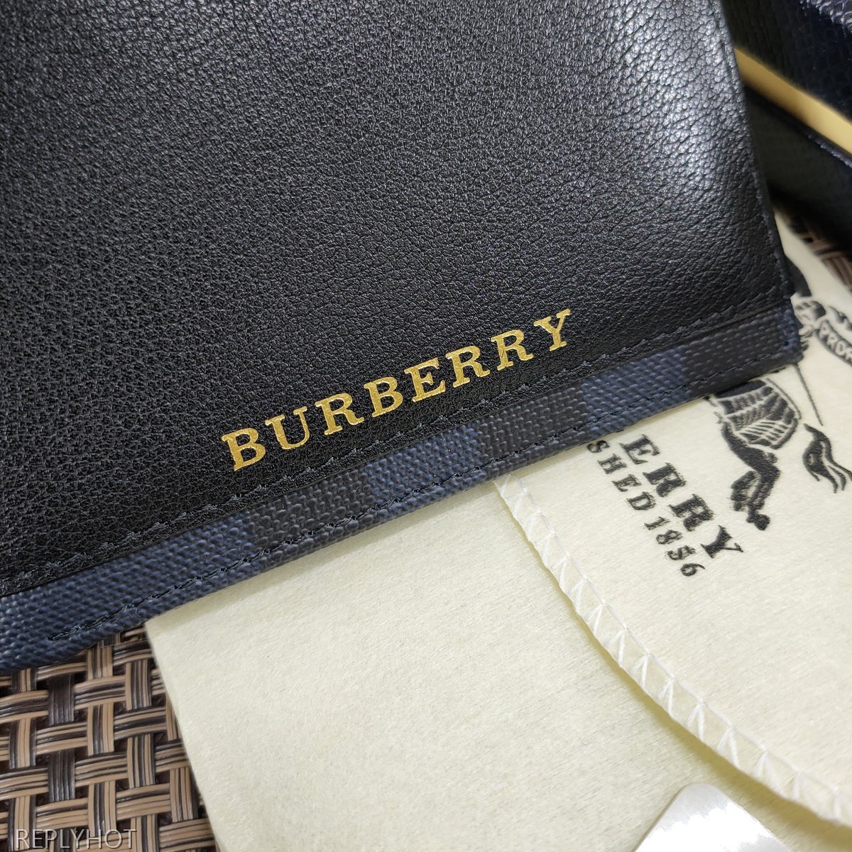 버버리 지갑 6673-3