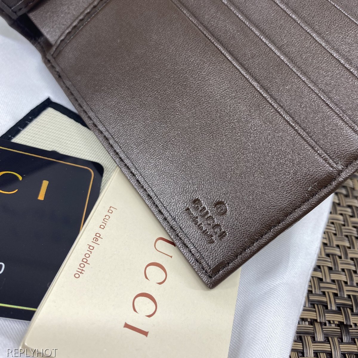 구찌 지갑 138042