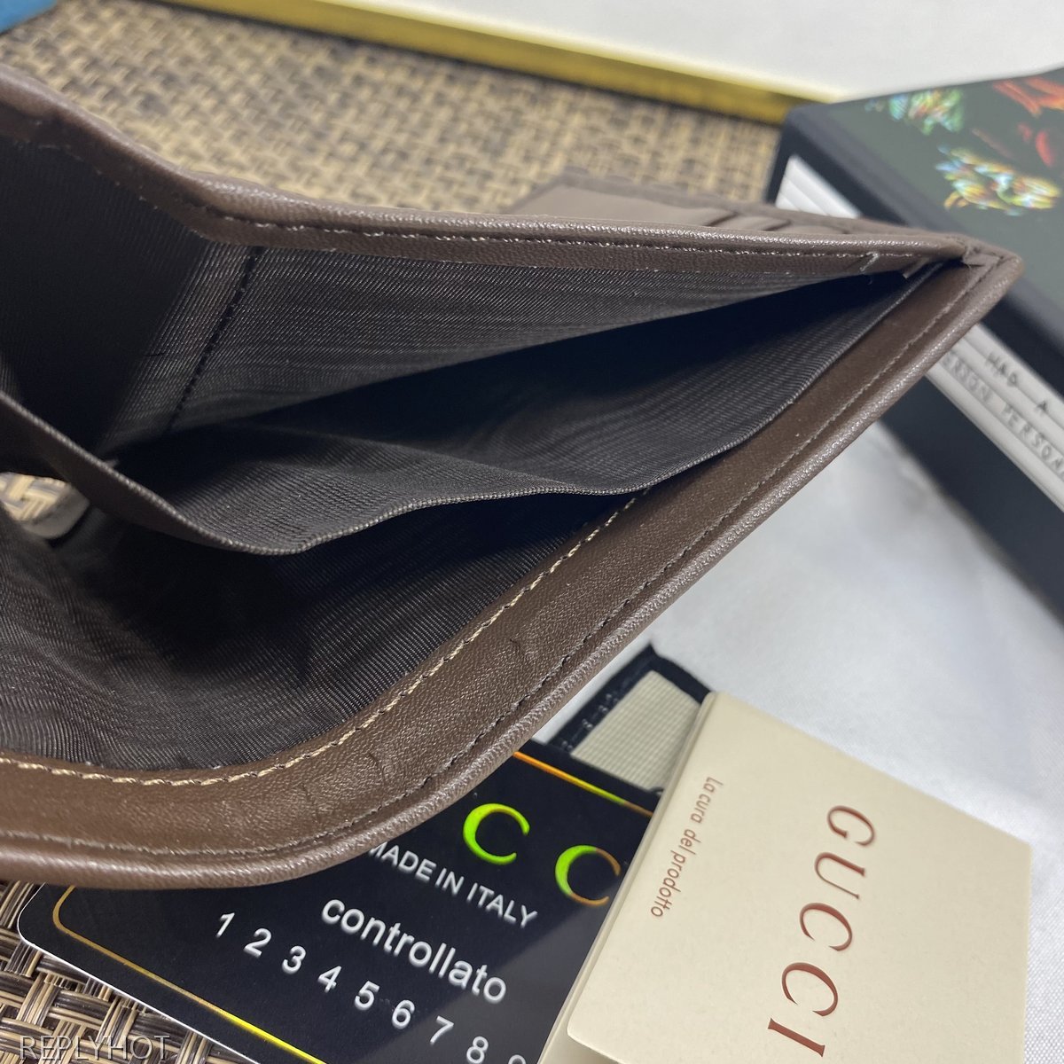 구찌 지갑 138042