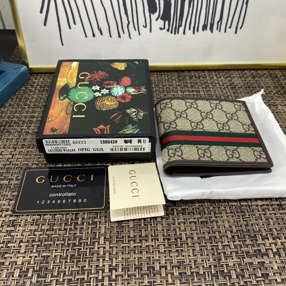 구찌 지갑 138042