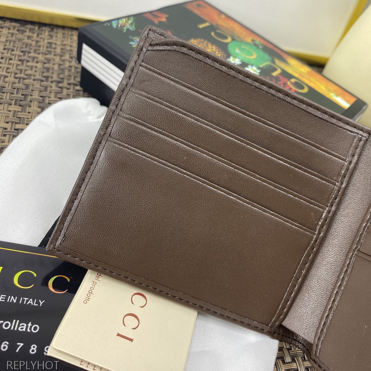 구찌 지갑 138042