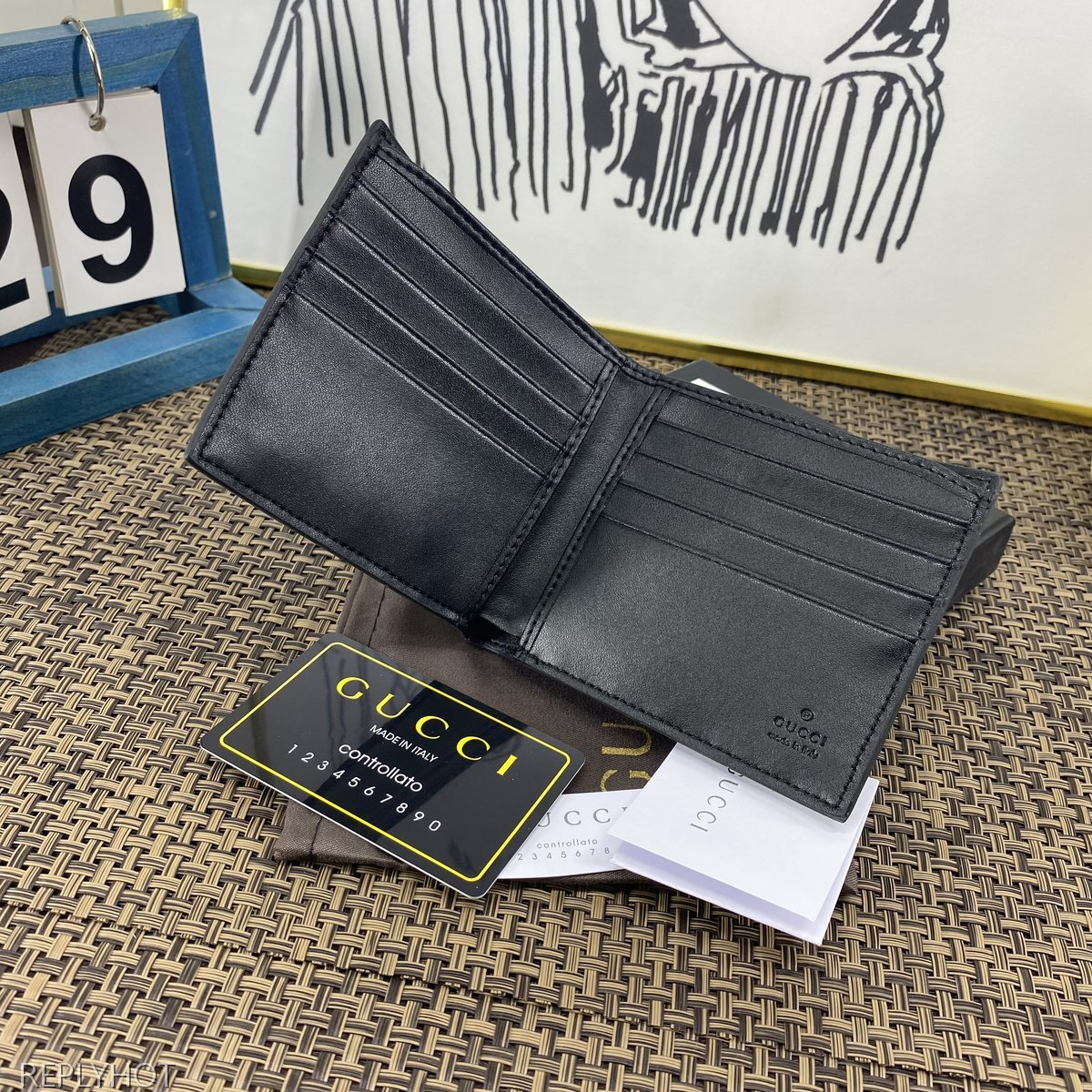 구찌 지갑 473916