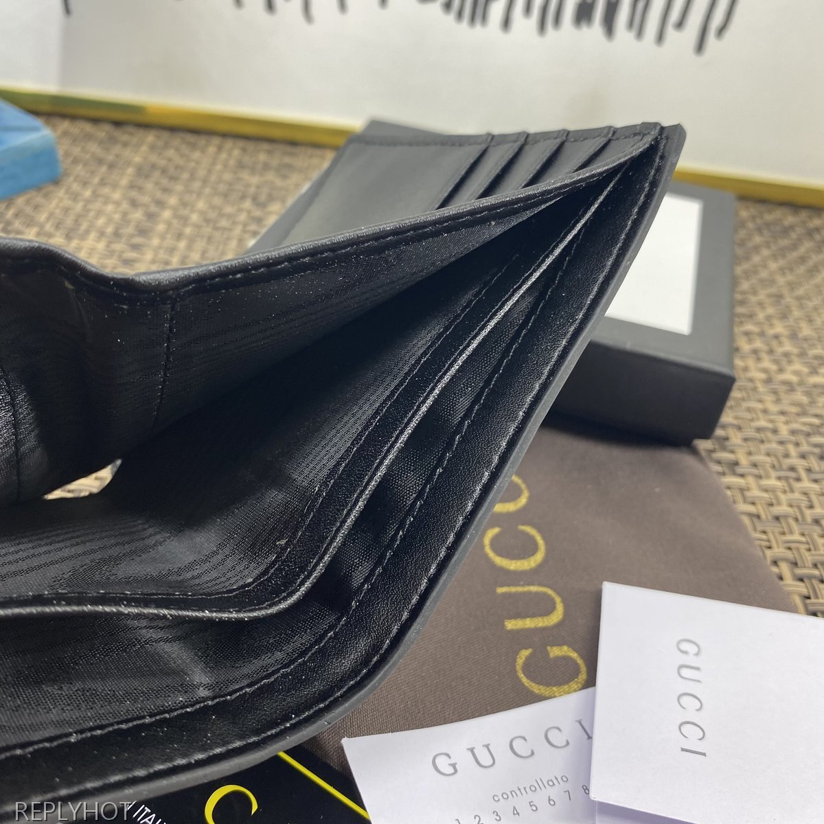 구찌 지갑 473916