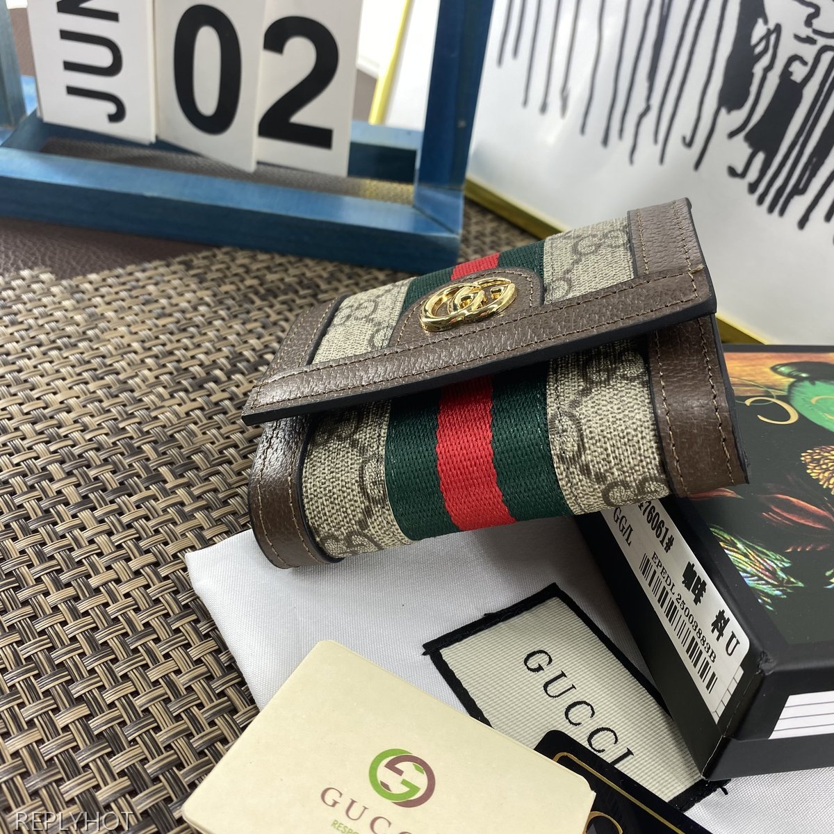 구찌 지갑 476061