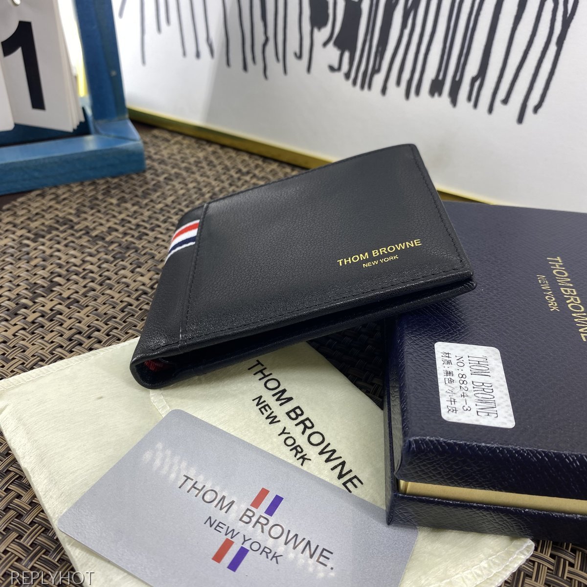 톰브라운 지갑 8824-3