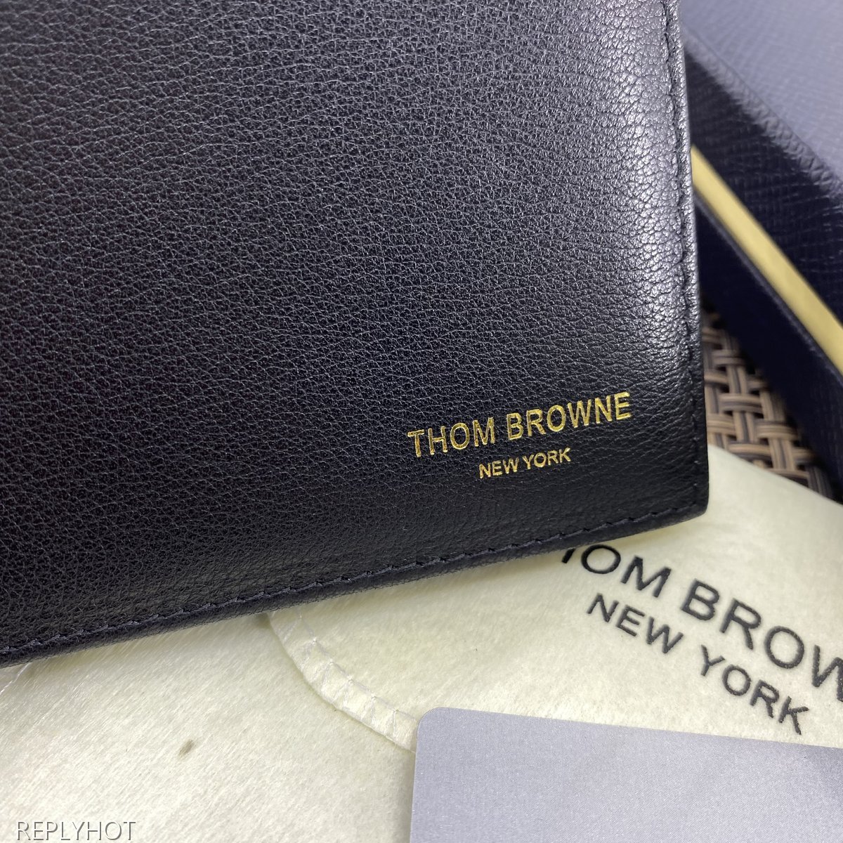 톰브라운 지갑 8824-3