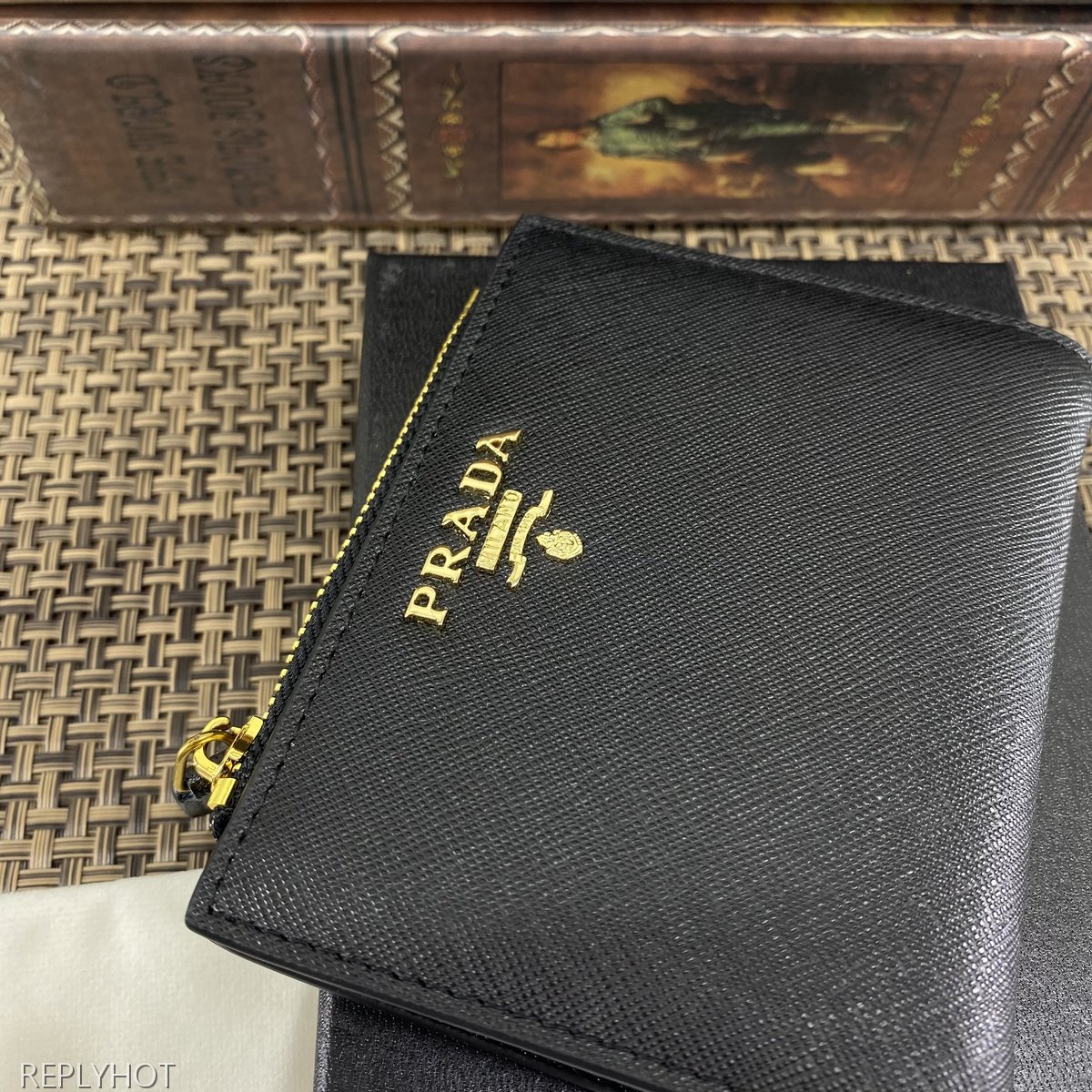 프라다 지갑-8847
