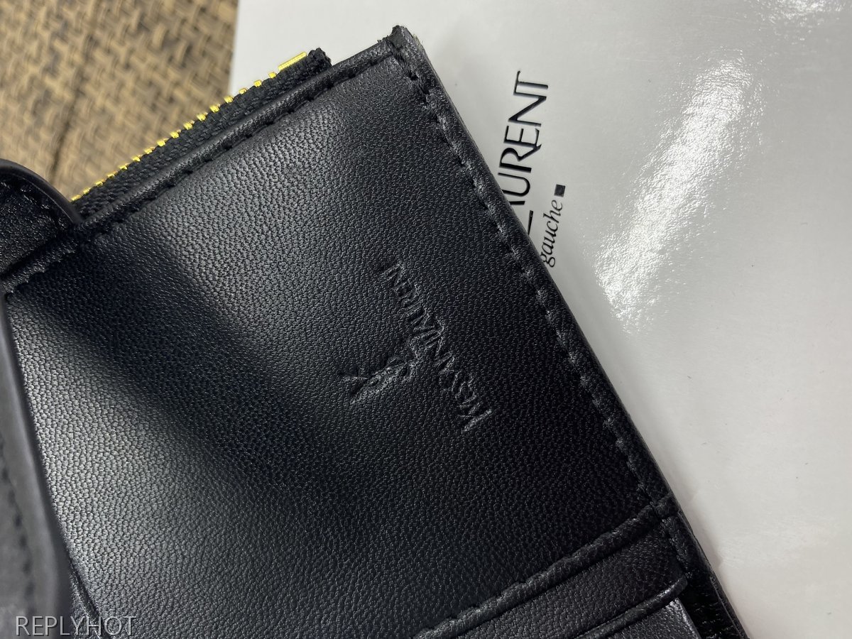 입생로랑 지갑-601