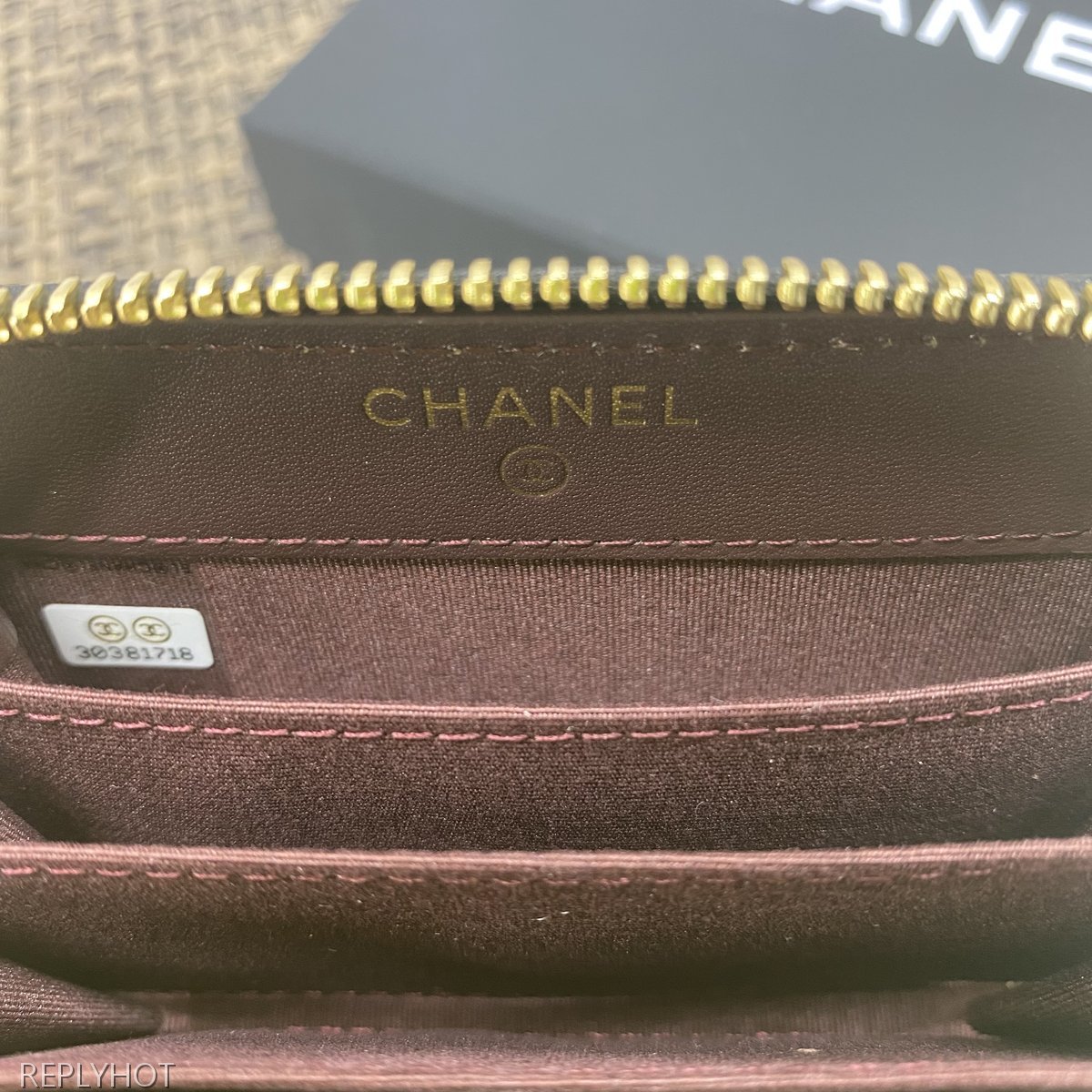 샤넬 캐비어 지갑 블랙 금장 A84511