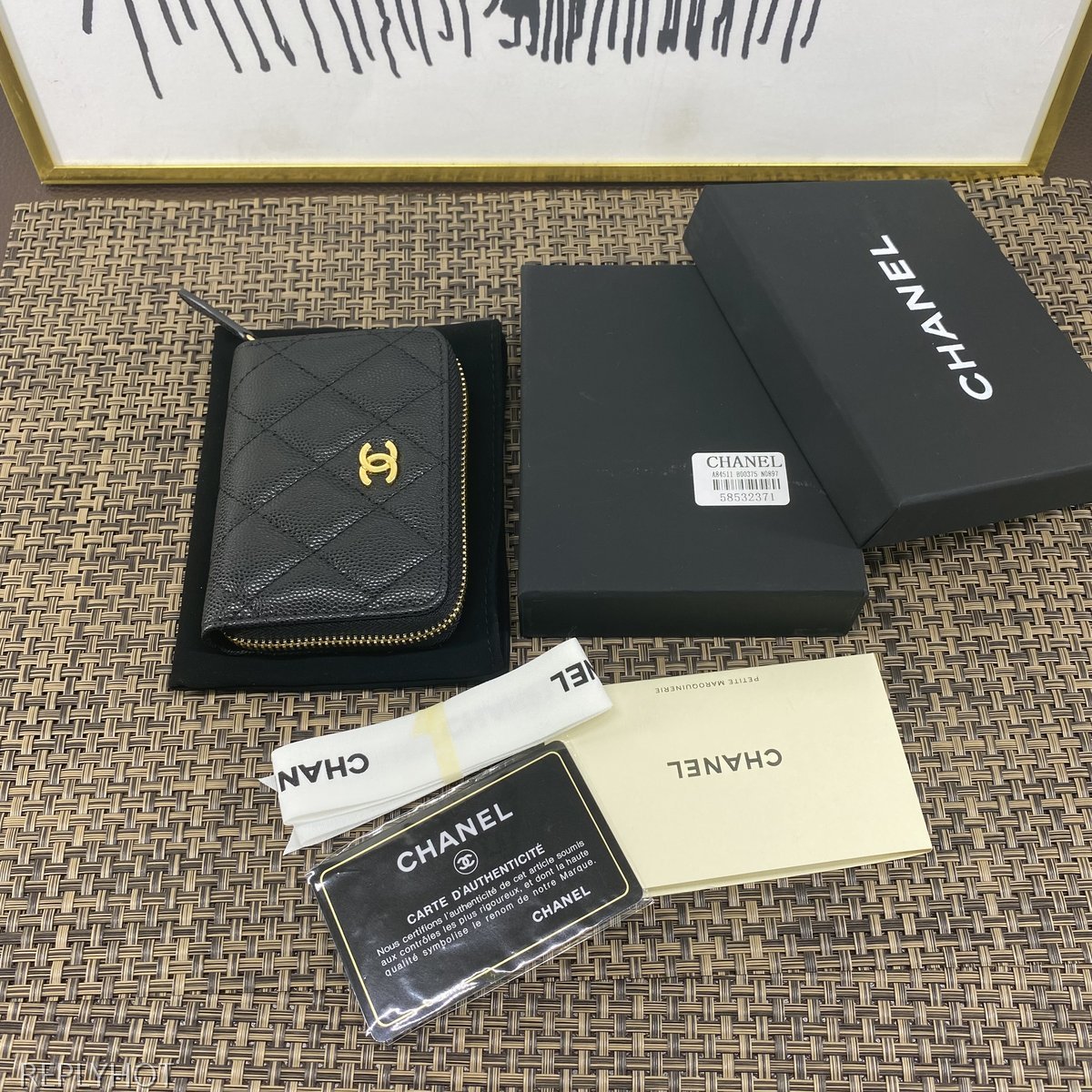 샤넬 캐비어 지갑 블랙 금장 A84511