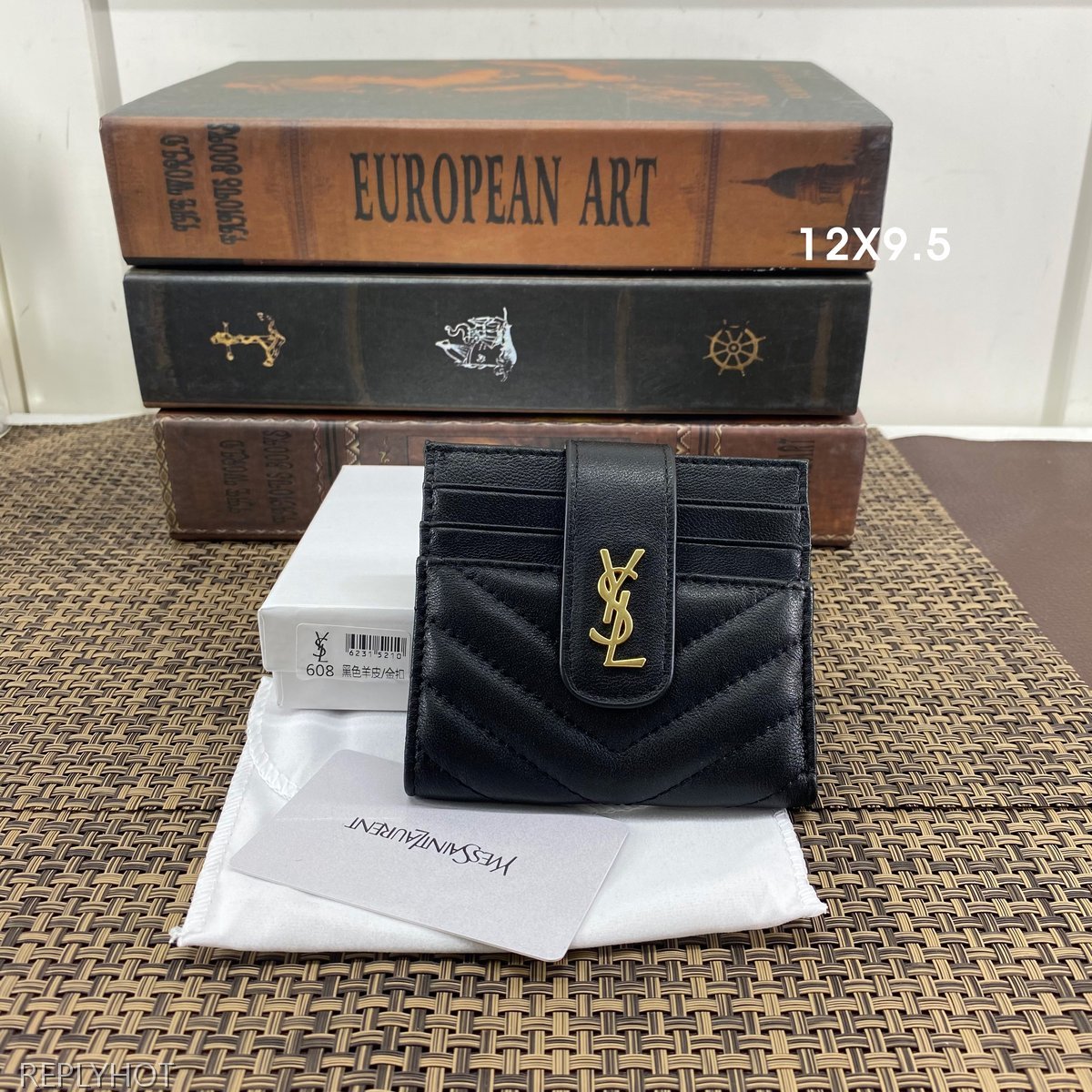 입생로랑 지갑 601