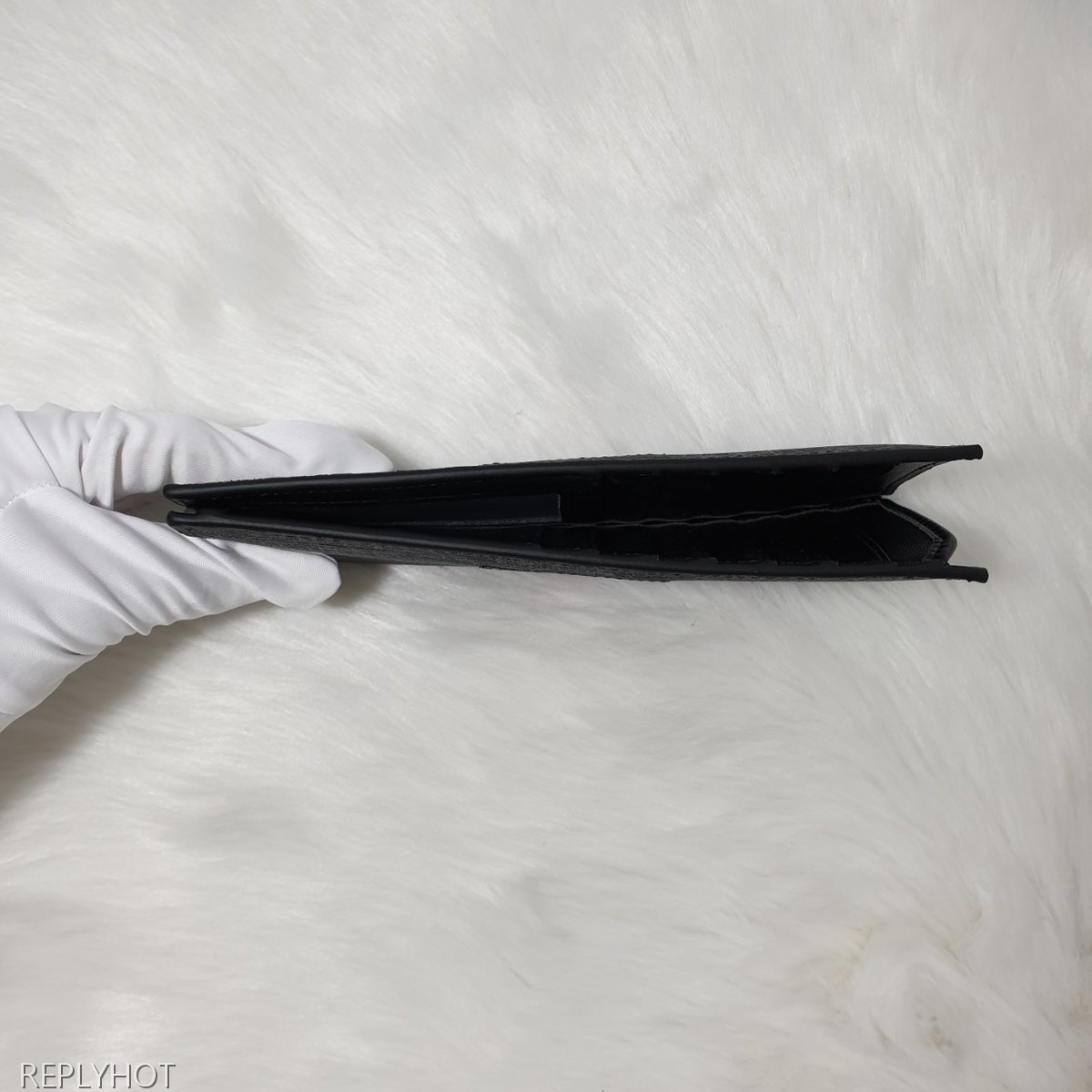 구찌 gg수프림 삼선 장지갑