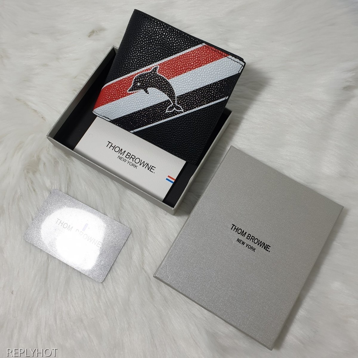 톰브라운 돌고래 반 지갑