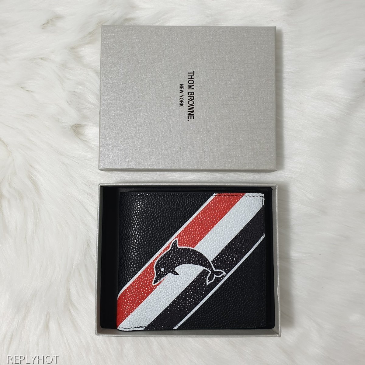 톰브라운 돌고래 반 지갑