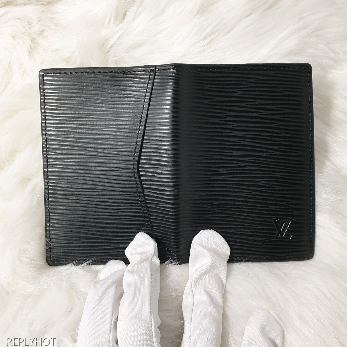 루이비통 에삐 오거나이저 지갑