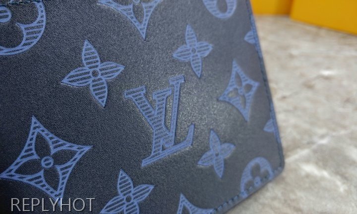 루이비통 M80422 멀티플 월릿 지갑