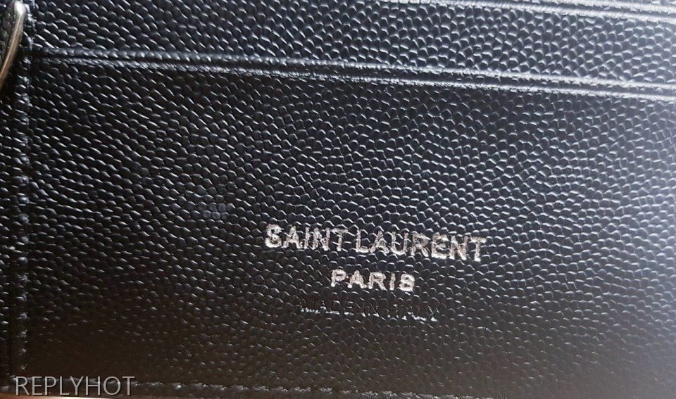 입생로랑 캐비어 반지갑