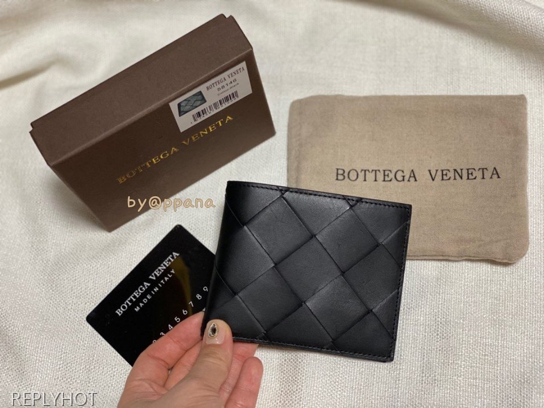 보테가베네타 나파 폴더형 반지갑