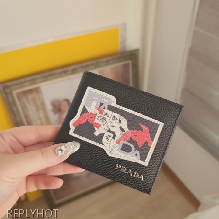 프라다 사피아노 입술 2m0513 반지갑
