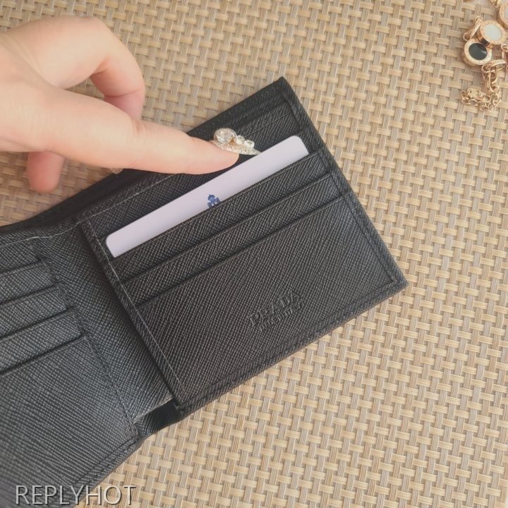 프라다 사피아노 삼각로고 2m0513 반지갑