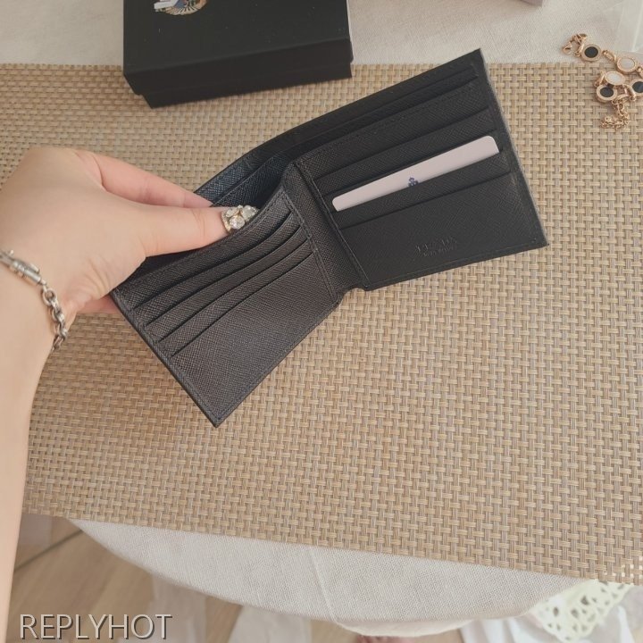 프라다 사피아노 후레쉬맨 2M0513 반지갑