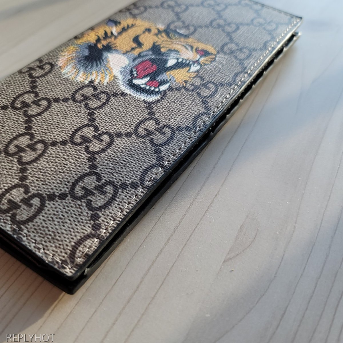 구찌 타이거 장지갑 브라운