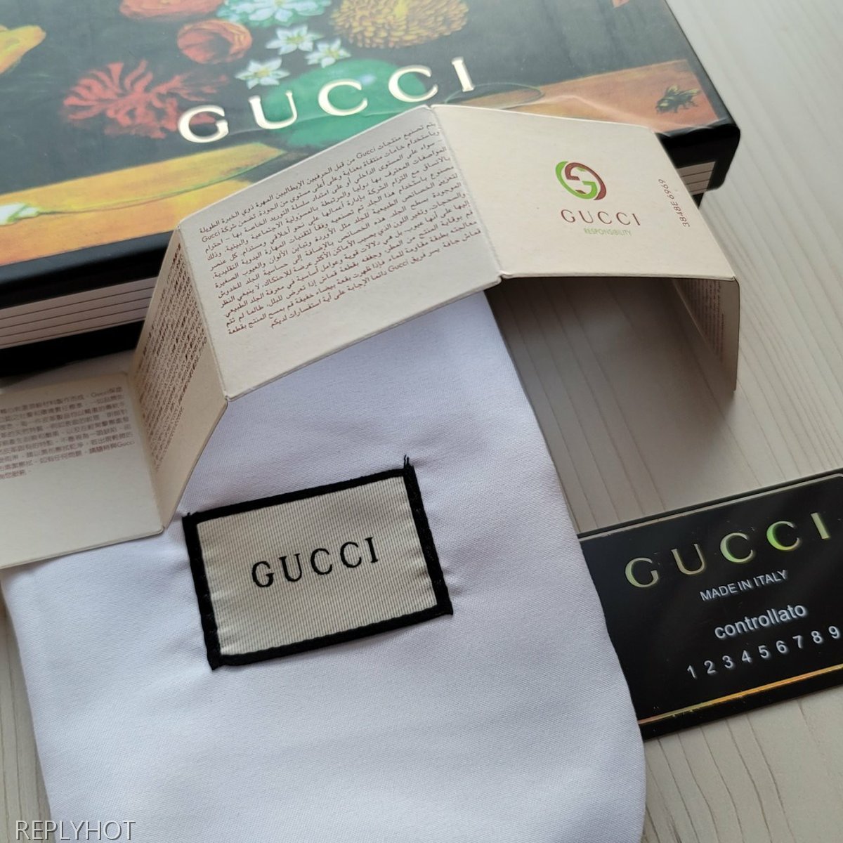 구찌 타이거 장지갑 브라운