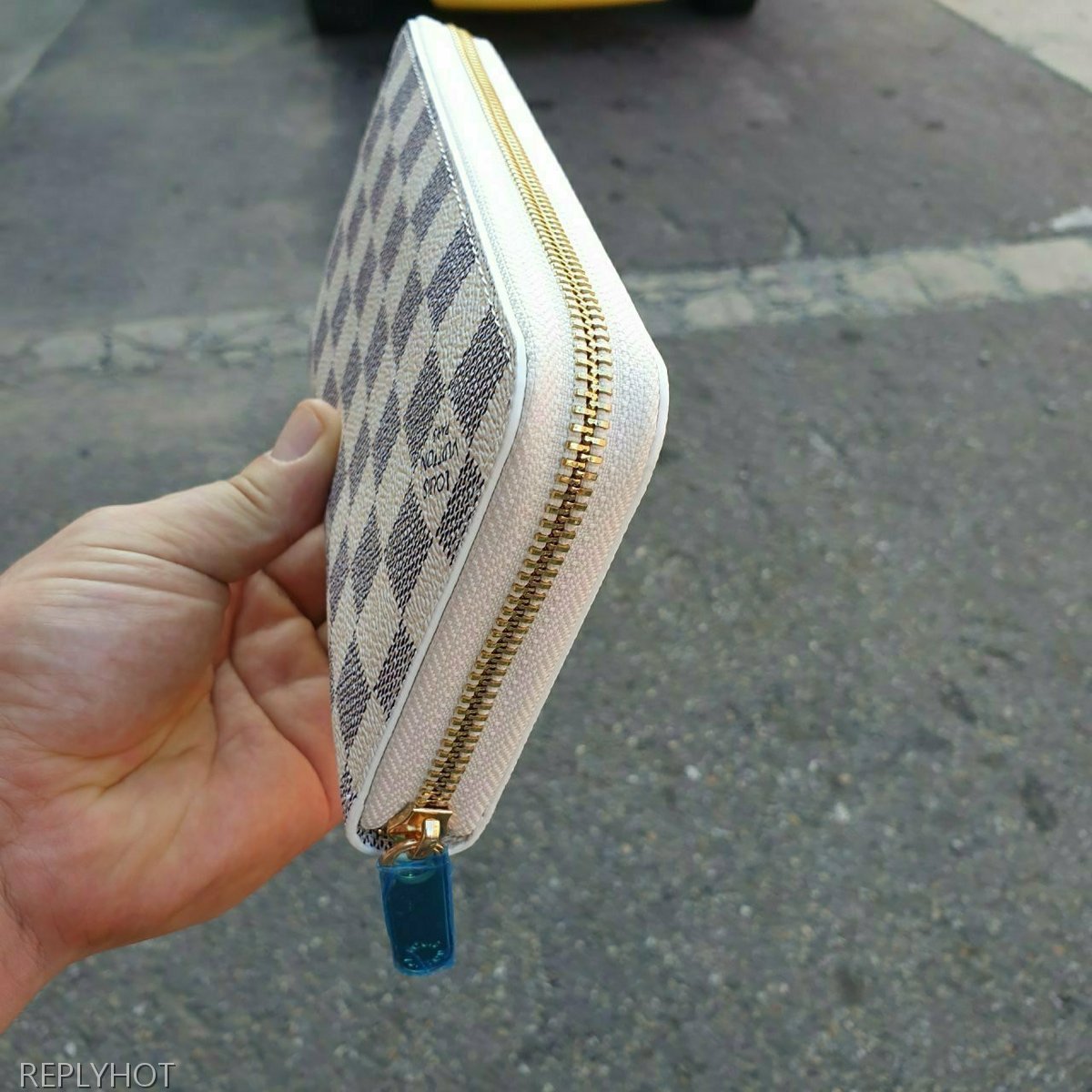 루이비통 아주르 지퍼 장지갑