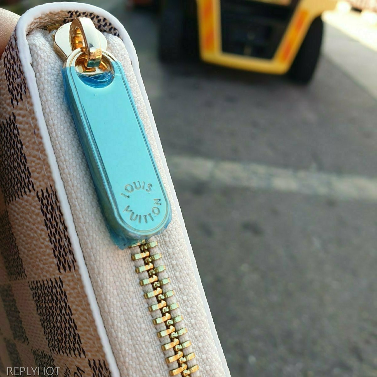 루이비통 아주르 지퍼 장지갑