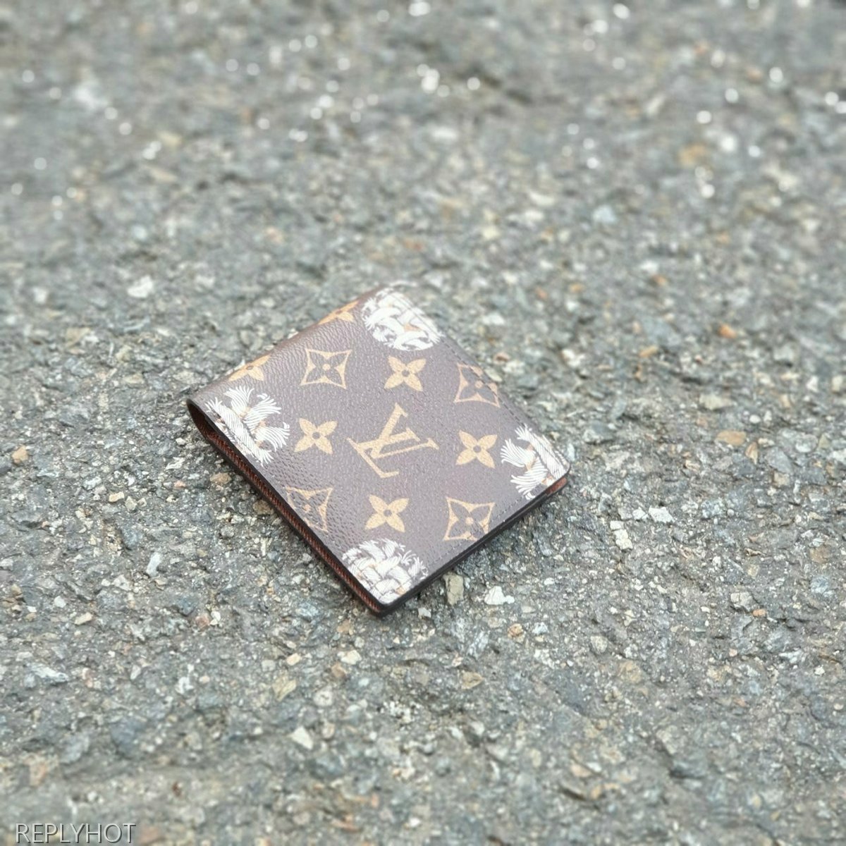 루이비통 모노그램 그라피트 네메스 반지갑