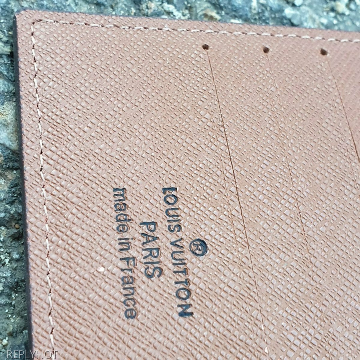 루이비통 모노그램 그라피트 네메스 반지갑