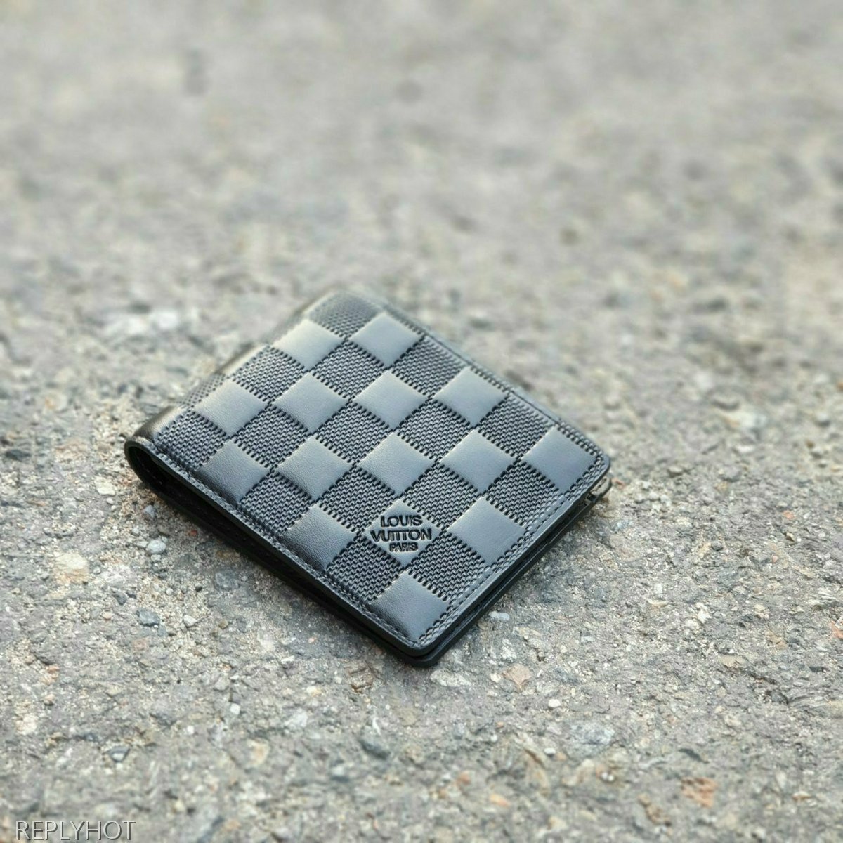 루이비통 인피니 멀티플 반지갑 블랙