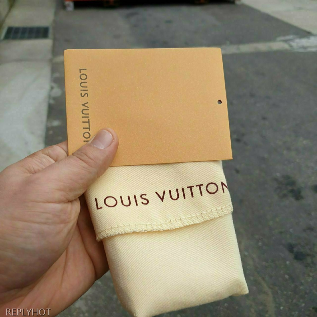 루이비통 에삐 반지갑